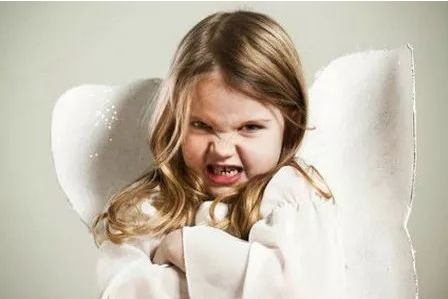 <div class="describe htmledit" id="infoContent"><p style="line-height: 1.75em; margin-left: 8px; margin-right: 8px;"> 	<span style="LETTER-SPACING: 1px; COLOR: rgb(68,65,65); FONT-SIZE: 14px">苏州尚想心理2019年系列讲座、沙龙和团体活动开始啦！欢迎广大心理学爱好者和心理专业人士前来参加，共同学习，共同成长！</span></p> <hr style="border-bottom: 0px solid; border-left: 0px solid; border-top-style: solid; border-right: 0px solid; transform: scale(1, 0.5); transform-origin: 0px 0px 0px;"> <p> 	&nbsp;</p> <p style="line-height: 1.75em; margin-left: 8px; margin-right: 8px;"> 	<img alt=""  data-cke-saved-src="/imageRepository/6730c706-c15c-4987-9945-d12efc907dcf.png" src=6730c706-c15c-4987-9945-d12efc907dcf.html style="width: 448px; height: 299px;"></p> <p> 	&nbsp;</p> <p style="line-height: 1.75em; margin-left: 8px; margin-right: 8px;"> 	<span style="LETTER-SPACING: 1px; COLOR: rgb(68,65,65); FONT-SIZE: 15px">每一个父母都希望自己的孩子能够拥有高品质的人生，越来越多的心理学者和成功人士指出，情绪调适能力是一个人综合能力发展的基础，对生活的幸福、事业的成功影响深远。</span></p> <p style="line-height: 1.75em; margin-left: 8px; margin-right: 8px;"> 	<span style="LETTER-SPACING: 1px; COLOR: rgb(68,65,65); FONT-SIZE: 15px">&nbsp;</span></p> <p style="line-height: 1.75em; margin-left: 8px; margin-right: 8px;"> 	<span style="LETTER-SPACING: 1px; COLOR: rgb(68,65,65); FONT-SIZE: 15px">在养育孩子的过程中，几乎每一个父母都曾多多少少困扰于孩子的情绪状况：</span></p> <p style="line-height: 1.75em; margin-left: 8px; margin-right: 8px;"> 	<span style="LETTER-SPACING: 1px; COLOR: rgb(0,128,255); FONT-SIZE: 15px">孩子敏感爱哭玻璃心，是怎么回事？</span></p> <p style="line-height: 1.75em; margin-left: 8px; margin-right: 8px;"> 	<span style="LETTER-SPACING: 1px; COLOR: rgb(0,128,255); FONT-SIZE: 15px">孩子脾气大，父母怎么办？</span></p> <p style="line-height: 1.75em; margin-left: 8px; margin-right: 8px;"> 	<span style="LETTER-SPACING: 1px; COLOR: rgb(0,128,255); FONT-SIZE: 15px">孩子爱打人攻击行为频发，如果打骂责罚都是错的，那怎样做才是对的？</span></p> <p style="line-height: 1.75em; margin-left: 8px; margin-right: 8px;"> 	<span style="LETTER-SPACING: 1px; COLOR: rgb(68,65,65); FONT-SIZE: 15px">……</span></p> <p style="line-height: 1.75em; margin-left: 8px; margin-right: 8px;"> 	<span style="LETTER-SPACING: 1px; COLOR: rgb(68,65,65); FONT-SIZE: 15px">&nbsp;</span></p> <p style="line-height: 1.75em; margin-left: 8px; margin-right: 8px;"> 	<span style="LETTER-SPACING: 1px; COLOR: rgb(68,65,65); FONT-SIZE: 15px">如果你也有以上困惑，如果你希望更好地帮助孩子发展情绪调适能力，那么请来我们的课堂一起学习吧。</span></p> <p style="line-height: 1.75em; margin-left: 8px; margin-right: 8px;"> 	<span style="LETTER-SPACING: 1px; COLOR: rgb(68,65,65); FONT-SIZE: 15px">&nbsp;</span></p> <p style="line-height: 1.75em; margin-left: 8px; margin-right: 8px;"> 	<span style="LETTER-SPACING: 1px; COLOR: rgb(68,65,65); FONT-SIZE: 15px">这是我们儿童心智综合能力发展系列课堂的第一课。通过这堂课，你将会对孩子和我们的情绪有更深入地认识，对儿童的身心发展和我们自身有更多了解，同时也会得到一些具体的可操作性的指导，让你在面对孩子的情绪问题时更加从容，能更有效地帮助孩子发展情绪调适能力。</span></p> <p style="line-height: 1.75em; margin-left: 8px; margin-right: 8px;"> 	<span style="LETTER-SPACING: 1px; COLOR: rgb(68,65,65); FONT-SIZE: 15px">&nbsp;</span></p> <p style="line-height: 1.75em; margin-left: 8px; margin-right: 8px;"> 	<span style="LETTER-SPACING: 1px; COLOR: rgb(68,65,65); FONT-SIZE: 15px">来吧，让我们一起做更好的父母。</span></p> <p style="line-height: 1.75em; margin-left: 8px; margin-right: 8px;"> 	<span style="LETTER-SPACING: 1px; COLOR: rgb(68,65,65); FONT-SIZE: 15px">&nbsp;</span></p> <p> 	&nbsp;</p> <p style="line-height: 1.75em; margin-left: 8px; margin-right: 8px;"> 	<span style="FONT-SIZE: 16px"><strong><span style="LETTER-SPACING: 1px; COLOR: rgb(68,65,65)">【主讲老师】</span></strong><strong><span style="LETTER-SPACING: 1px; COLOR: rgb(0,82,255)">许荣荣</span></strong></span></p> <p style="line-height: 1.75em; margin-left: 8px; margin-right: 8px;"> 	&nbsp;</p> <p style="line-height: 1.75em; margin-left: 8px; margin-right: 8px;"> 	<img alt=""  data-cke-saved-src="/imageRepository/c000686e-8c8c-4e67-ae7c-64ddca6b572d.png" src=c000686e-8c8c-4e67-ae7c-64ddca6b572d.html style="width: 528px; height: 620px;"></p> <p style="line-height: 1.75em; margin-left: 8px; margin-right: 8px;"> 	<span style="LETTER-SPACING: 1px; COLOR: rgb(68,65,65); FONT-SIZE: 15px">&nbsp;</span></p> <p style="line-height: 1.75em; margin-left: 8px; margin-right: 8px;"> 	<span style="FONT-SIZE: 16px"><strong><span style="LETTER-SPACING: 1px; COLOR: rgb(68,65,65)">【个人介绍】</span></strong></span></p> <p style="line-height: 1.75em; margin-left: 8px; margin-right: 8px;"> 	<span style="LETTER-SPACING: 0.5px; COLOR: rgb(68,65,65); FONT-SIZE: 15px">国家二级心理咨询师；</span></p> <p style="line-height: 1.75em; margin-left: 8px; margin-right: 8px;"> 	<span style="LETTER-SPACING: 1px; COLOR: rgb(68,65,65); FONT-SIZE: 15px">尚想心理、思而优儿童心理专职心理咨询师，</span></p> <p style="line-height: 1.75em; margin-left: 8px; margin-right: 8px;"> 	<span style="LETTER-SPACING: 1px; COLOR: rgb(68,65,65); FONT-SIZE: 15px">擅长儿童游戏治疗心理咨询，及成人情绪情感困扰、人际关系、亲子关系、个人成长探索方面的心理咨询工作；</span></p> <p style="line-height: 1.75em; margin-left: 8px; margin-right: 8px;"> 	<span style="LETTER-SPACING: 0.5px; COLOR: rgb(68,65,65); FONT-SIZE: 15px">FM95.7苏州儿童广播《鱼妈妈的麦克--心理FM》长期专家嘉宾；</span></p> <p style="line-height: 1.75em; margin-left: 8px; margin-right: 8px;"> 	<span style="LETTER-SPACING: 0.5px; COLOR: rgb(68,65,65); FONT-SIZE: 15px">自媒体平台心理专栏作者。</span></p> <p style="line-height: 1.75em; margin-left: 8px; margin-right: 8px;"> 	<span style="LETTER-SPACING: 1px; COLOR: rgb(68,65,65); FONT-SIZE: 15px">&nbsp;</span></p> <p style="line-height: 1.75em; margin-left: 8px; margin-right: 8px;"> 	<span style="FONT-SIZE: 16px"><strong><span style="LETTER-SPACING: 1px; COLOR: rgb(68,65,65)">【授课对象】</span></strong></span></p> <p style="line-height: 1.75em; margin-left: 8px; margin-right: 8px;"> 	<span style="LETTER-SPACING: 1px; COLOR: rgb(217,33,66); FONT-SIZE: 15px">&nbsp; 2—12岁孩子的父母</span></p> <p> 	&nbsp;</p> <p style="line-height: 1.75em; margin-left: 8px; margin-right: 8px;"> 	<span style="FONT-SIZE: 16px"><strong><span style="LETTER-SPACING: 1px; COLOR: rgb(68,65,65)">【授课形式】</span></strong></span></p> <p style="line-height: 1.75em; margin-left: 8px; margin-right: 8px;"> 	<span style="LETTER-SPACING: 1px; COLOR: rgb(217,33,66); FONT-SIZE: 15px">微课，公益免费，90分钟</span><span style="LETTER-SPACING: 1px; COLOR: rgb(68,65,65); FONT-SIZE: 15px">（60分钟讲课，30分钟回答提问）</span></p> <p> 	&nbsp;</p> <p style="line-height: 1.75em; margin-left: 8px; margin-right: 8px;"> 	<span style="FONT-SIZE: 16px"><strong><span style="LETTER-SPACING: 1px; COLOR: rgb(68,65,65)">【授课时间】</span></strong></span></p> <p style="line-height: 1.75em; margin-left: 8px; margin-right: 8px;"> 	<span style="LETTER-SPACING: 1px; COLOR: rgb(217,33,66); FONT-SIZE: 15px">&nbsp;2019年3月29日&nbsp; &nbsp;19:30</span></p> <p> 	&nbsp;</p> <p style="line-height: 1.75em; margin-left: 8px; margin-right: 8px;"> 	<span style="FONT-SIZE: 16px"><strong><span style="LETTER-SPACING: 1px; COLOR: rgb(68,65,65)">【报名方式】</span></strong></span></p> <p style="line-height: 1.75em; margin-left: 8px; margin-right: 8px;"> 	<span style="LETTER-SPACING: 1px; COLOR: rgb(68,65,65); FONT-SIZE: 15px">关注尚想微信公众号，同时朋友圈转发此次招募信息，截图给尚想微信客服。</span></p> <p style="line-height: 1.75em; margin-left: 8px; margin-right: 8px;"> 	<span style="LETTER-SPACING: 1px; COLOR: rgb(68,65,65); FONT-SIZE: 15px">尚想微信客服确认后，拉入微课群即可。</span></p> <p style="line-height: 1.75em; margin-left: 8px; margin-right: 8px;"> 	<span style="LETTER-SPACING: 1px; COLOR: rgb(68,65,65); FONT-SIZE: 15px">&nbsp;</span></p> <p style="line-height: 1.75em; margin-left: 8px; margin-right: 8px;"> 	<span style="LETTER-SPACING: 1px; COLOR: rgb(68,65,65); FONT-SIZE: 15px">客服1：</span><span style="LETTER-SPACING: 1px; COLOR: rgb(0,82,255); FONT-SIZE: 15px">18012781812</span><span style="LETTER-SPACING: 1px; COLOR: rgb(68,65,65); FONT-SIZE: 15px">（微信）（9:00-17:00）</span></p> <p style="line-height: 1.75em; margin-left: 8px; margin-right: 8px;"> 	<span style="LETTER-SPACING: 1px; COLOR: rgb(68,65,65); FONT-SIZE: 15px">客服2：</span><span style="LETTER-SPACING: 1px; COLOR: rgb(0,82,255); FONT-SIZE: 15px">18168181719</span><span style="LETTER-SPACING: 1px; COLOR: rgb(68,65,65); FONT-SIZE: 15px">（微信）（9:00-17:00）</span></p> <p style="line-height: 1.75em; margin-left: 8px; margin-right: 8px;"> 	<span style="LETTER-SPACING: 1px; COLOR: rgb(68,65,65); FONT-SIZE: 15px">&nbsp;</span></p> <p style="line-height: 1.75em; margin-left: 8px; margin-right: 8px;"> 	<span style="LETTER-SPACING: 1px; COLOR: rgb(68,65,65); FONT-SIZE: 15px">请关注尚想微信公众号，后续有更多公益微课讲座信息更新。</span></p> <p style="line-height: 1.75em; background-color: rgb(255, 255, 255); text-indent: 0em; min-height: 1em; max-width: 100%; color: rgb(62, 62, 62); font-size: 16px; box-sizing: border-box !important; word-wrap: break-word !important;"> 	&nbsp;</p> <p style="background-color: rgb(255, 255, 255); min-height: 1em; max-width: 100%; letter-spacing: 0.54px; box-sizing: border-box !important; word-wrap: break-word !important;"> 	&nbsp;</p> <section data-role="outer" label="Powered by 135editor.com" style="background-color: rgb(255, 255, 255); font-family: 微软雅黑; max-width: 100%; letter-spacing: 0.54px; font-size: 16px; box-sizing: border-box !important; word-wrap: break-word !important;"><section data-id="93352" data-tools="135编辑器" style="BOX-SIZING: border-box; BORDER-BOTTOM: 0px; BORDER-LEFT: 0px; MAX-WIDTH: 100%; WORD-WRAP: break-word !important; BORDER-TOP: 0px; BORDER-RIGHT: 0px"><section style="BOX-SIZING: border-box !important; MAX-WIDTH: 100%; WORD-WRAP: break-word !important; COLOR: rgb(51,141,175)"><section style="BOX-SIZING: border-box !important; TEXT-ALIGN: center; MAX-WIDTH: 100%; WORD-WRAP: break-word !important"><section style="BOX-SIZING: border-box !important; WIDTH: 30px; DISPLAY: inline-block; MAX-WIDTH: 100%; WORD-WRAP: break-word !important; MARGIN-LEFT: auto; MARGIN-RIGHT: auto"><img _width="30px" data-ratio="2.25" data-src="https://mmbiz.qpic.cn/mmbiz_png/OiaL88uFZ8fk6ibQV3u0FEuz3jAiauaLp0IwDNo8dfzEjZDLHgUX94UrAXakEHKEDO4U7wiaTA2ce3bFusTicJTs4uQ/640?wx_fmt=png" data-type="png" data-w="44" data-width="100%"  data-cke-saved-src="https://mmbiz.qpic.cn/mmbiz_png/OiaL88uFZ8fk6ibQV3u0FEuz3jAiauaLp0IwDNo8dfzEjZDLHgUX94UrAXakEHKEDO4U7wiaTA2ce3bFusTicJTs4uQ/640?wx_fmt=png" src=640c137-2.html style="BOX-SIZING: border-box !important; WIDTH: 30px !important; DISPLAY: block; WORD-WRAP: break-word !important; HEIGHT: 67.5px !important; VISIBILITY: visible !important"></section><section style="BOX-SIZING: border-box !important; MAX-WIDTH: 100%; WORD-WRAP: break-word !important; FONT-SIZE: 14px">—<span data-brushtype="text" style="BOX-SIZING: border-box !important; PADDING-LEFT: 5px; PADDING-RIGHT: 5px; MAX-WIDTH: 100%; WORD-WRAP: break-word !important">END</span>—</section><section style="BOX-SIZING: border-box !important; MAX-WIDTH: 100%; WORD-WRAP: break-word !important; FONT-SIZE: 14px"></section></section></section></section></section> <p> 	&nbsp;</p> <p style="text-align: center; background-color: rgb(255, 255, 255); min-height: 1em; max-width: 100%; letter-spacing: 0.54px; box-sizing: border-box !important; word-wrap: break-word !important;"> 	<span style="BOX-SIZING: border-box !important; MAX-WIDTH: 100%; WORD-WRAP: break-word !important; COLOR: rgb(136,136,136); FONT-SIZE: 14px">预约咨询，请点击下面小程序二维码：</span></p> <p style="text-align: center; background-color: rgb(255, 255, 255); min-height: 1em; max-width: 100%; letter-spacing: 0.54px; box-sizing: border-box !important; word-wrap: break-word !important;"> 	<a class="weapp_image_link" data-miniprogram-appid="wx67afe3149e1c3d3c" data-miniprogram-nickname="尚想心理" data-miniprogram-path="yyf_oo/pages/index/index" data-miniprogram-servicetype="" data-miniprogram-type="image"  data-cke-saved-href="" href=__.html  data-cke-saved-name="尚想心理" name="尚想心理" style="BOX-SIZING: border-box !important; LINE-HEIGHT: 0; MAX-WIDTH: 100%; WORD-WRAP: break-word !important; -webkit-tap-highlight-color: rgba(0, 0, 0, 0)"><img _width="147px" data-ratio="1" data-s="300,640" data-src="https://mmbiz.qpic.cn/mmbiz_jpg/OiaL88uFZ8fmHxvSMQLcyRRg8s66RTvaUicHPpWbYV9icu58cvQmVlwUnp46jwKToVXO9UglZy7R3kQqt1X8eQG0A/640?wx_fmt=jpeg" data-type="jpeg" data-w="860"  data-cke-saved-src="https://mmbiz.qpic.cn/mmbiz_jpg/OiaL88uFZ8fmHxvSMQLcyRRg8s66RTvaUicHPpWbYV9icu58cvQmVlwUnp46jwKToVXO9UglZy7R3kQqt1X8eQG0A/640?wx_fmt=jpeg" src=64081be.html style="BOX-SIZING: border-box !important; WIDTH: 147px !important; WORD-WRAP: break-word !important; HEIGHT: 147px !important; VISIBILITY: visible !important"></a></p> <p style="text-align: center; background-color: rgb(255, 255, 255); min-height: 1em; max-width: 100%; letter-spacing: 0.54px; box-sizing: border-box !important; word-wrap: break-word !important;"> 	&nbsp;</p> <section data-role="outer" label="Powered by 135editor.com" style="text-align: center; line-height: 25.6px; widows: 1; background-color: rgb(255, 255, 255); max-width: 100%; letter-spacing: 0.54px; color: rgb(120, 114, 114); font-size: 15px; box-sizing: border-box !important; word-wrap: break-word !important;"><section data-id="127" data-tools="135编辑器" style="BOX-SIZING: border-box; BORDER-BOTTOM: 0px; BORDER-LEFT: 0px; MAX-WIDTH: 100%; WORD-WRAP: break-word !important; FONT-SIZE: 16px; BORDER-TOP: 0px; BORDER-RIGHT: 0px"><section style="BOX-SIZING: border-box; BORDER-BOTTOM: rgb(235,234,225) 1px solid; BORDER-LEFT: rgb(235,234,225) 1px solid; MARGIN: 60px 16px 16px; MAX-WIDTH: 100%; WORD-WRAP: break-word !important; FONT-SIZE: 18px; BORDER-TOP: rgb(235,234,225) 1px solid; FONT-WEIGHT: inherit; BORDER-RIGHT: rgb(235,234,225) 1px solid; TEXT-DECORATION: inherit; border-radius: 8px"><section style="BOX-SIZING: border-box !important; MARGIN-TOP: -3.3em; MAX-WIDTH: 100%; WORD-WRAP: break-word !important; COLOR: inherit; MARGIN-LEFT: 5px; MARGIN-RIGHT: 5px"><section style="BOX-SIZING: border-box; BORDER-BOTTOM: rgb(235,234,225) 2px solid; BORDER-LEFT: rgb(235,234,225) 2px solid; BACKGROUND-COLOR: rgb(254,254,254); WIDTH: 108px; MAX-WIDTH: 100%; WORD-WRAP: break-word !important; HEIGHT: 108px; MARGIN-LEFT: auto; CLEAR: both; BORDER-TOP: rgb(235,234,225) 2px solid; MARGIN-RIGHT: auto; BORDER-RIGHT: rgb(235,234,225) 2px solid; border-radius: 50%; box-shadow: rgb(201, 201, 201) 0px 2px 2px 2px"><img _width="103.99px" border="0" data-ratio="1" data-src="https://mmbiz.qpic.cn/mmbiz_jpg/OiaL88uFZ8fn16qicI2DFY4uKUT99JyykR5VsZTjXdUF74INLctV7fKymsZ9CyEXZYceriaiaPsOMVV1jb9MQWg0Dg/640?wx_fmt=jpeg" data-type="jpeg" data-w="640" data-width="100%" height="auto" opacity=""  data-cke-saved-src="https://mmbiz.qpic.cn/mmbiz_jpg/OiaL88uFZ8fn16qicI2DFY4uKUT99JyykR5VsZTjXdUF74INLctV7fKymsZ9CyEXZYceriaiaPsOMVV1jb9MQWg0Dg/640?wx_fmt=jpeg" src=64081be-2.html style="BOX-SIZING: border-box; WIDTH: 103.99px !important; DISPLAY: inline-block; WORD-WRAP: break-word !important; HEIGHT: 103.99px !important; VISIBILITY: visible !important; COLOR: inherit; border-radius: 50%" title="undefined" width="100%"></section></section><section data-brushtype="text" data-style="text-align: left; font-size: 14px; color: inherit;" style="BOX-SIZING: border-box; LINE-HEIGHT: 1.4; MARGIN: 8px 15px; MAX-WIDTH: 100%; WORD-WRAP: break-word !important; COLOR: inherit"> <p style="BOX-SIZING: border-box !important; MIN-HEIGHT: 1em; MAX-WIDTH: 100%; WORD-WRAP: break-word !important"> 	<span style="BOX-SIZING: border-box !important; MAX-WIDTH: 100%; WORD-WRAP: break-word !important; COLOR: rgb(117,117,118); FONT-SIZE: 14px; FONT-WEIGHT: inherit; TEXT-DECORATION: inherit">苏州心理学会科普专业委员会</span></p> <p style="BOX-SIZING: border-box !important; MIN-HEIGHT: 1em; MAX-WIDTH: 100%; WORD-WRAP: break-word !important"> 	<span style="BOX-SIZING: border-box !important; MAX-WIDTH: 100%; WORD-WRAP: break-word !important; COLOR: rgb(117,117,118); FONT-SIZE: 14px">苏州心理学会常务理事单位</span></p> <p style="BOX-SIZING: border-box !important; MIN-HEIGHT: 1em; MAX-WIDTH: 100%; WORD-WRAP: break-word !important"> 	<span style="BOX-SIZING: border-box !important; MAX-WIDTH: 100%; WORD-WRAP: break-word !important; COLOR: rgb(117,117,118); FONT-SIZE: 14px">严选资优心理咨询师</span></p> <p style="BOX-SIZING: border-box !important; MIN-HEIGHT: 1em; MAX-WIDTH: 100%; WORD-WRAP: break-word !important"> 	<span style="BOX-SIZING: border-box !important; MAX-WIDTH: 100%; WORD-WRAP: break-word !important; COLOR: rgb(117,117,118); FONT-SIZE: 14px">12年实体心理咨询</span></p> <p style="BOX-SIZING: border-box !important; MIN-HEIGHT: 1em; MAX-WIDTH: 100%; WORD-WRAP: break-word !important"> 	<span style="BOX-SIZING: border-box !important; MAX-WIDTH: 100%; WORD-WRAP: break-word !important; COLOR: rgb(117,117,118); FONT-SIZE: 14px">12年专业品质鉴证</span></p> <p style="BOX-SIZING: border-box !important; MIN-HEIGHT: 1em; MAX-WIDTH: 100%; WORD-WRAP: break-word !important"> 	&nbsp;</p> </section><section style="BOX-SIZING: border-box; BORDER-BOTTOM-COLOR: rgb(235,234,225); MARGIN: 10px 15px; MAX-WIDTH: 100%; WORD-WRAP: break-word !important; COLOR: inherit; BORDER-RIGHT-COLOR: rgb(235,234,225); BORDER-LEFT-COLOR: rgb(235,234,225); BORDER-TOP: rgb(235,234,225) 1px solid"> <p style="BOX-SIZING: border-box !important; MIN-HEIGHT: 1em; MAX-WIDTH: 100%; WORD-WRAP: break-word !important; LETTER-SPACING: 2px"> 	<span style="BOX-SIZING: border-box !important; MAX-WIDTH: 100%; WORD-WRAP: break-word !important; FONT-SIZE: 14px"><strong style="BOX-SIZING: border-box !important; MAX-WIDTH: 100%; WORD-WRAP: break-word !important"><span style="BOX-SIZING: border-box !important; LINE-HEIGHT: 19.2px; MAX-WIDTH: 100%; WORD-WRAP: break-word !important; LETTER-SPACING: 0.5px; COLOR: rgb(105,99,99)">尚想心理市区总部</span></strong></span></p> <p style="BOX-SIZING: border-box !important; MIN-HEIGHT: 1em; MAX-WIDTH: 100%; WORD-WRAP: break-word !important; LETTER-SPACING: 2px"> 	<span style="BOX-SIZING: border-box !important; LINE-HEIGHT: 19.2px; MAX-WIDTH: 100%; WORD-WRAP: break-word !important; LETTER-SPACING: 0.5px; COLOR: rgb(105,99,99); FONT-SIZE: 12px">地址：苏州市带城桥路101号二楼</span></p> <p style="BOX-SIZING: border-box !important; MIN-HEIGHT: 1em; MAX-WIDTH: 100%; WORD-WRAP: break-word !important; FONT-SIZE: medium"> 	<span style="BOX-SIZING: border-box !important; MAX-WIDTH: 100%; WORD-WRAP: break-word !important; LETTER-SPACING: 0.5px; COLOR: rgb(105,99,99); FONT-SIZE: 12px">电话：18012781812，（0512）65120161</span></p> <p style="BOX-SIZING: border-box !important; MIN-HEIGHT: 1em; MAX-WIDTH: 100%; WORD-WRAP: break-word !important; FONT-SIZE: medium"> 	&nbsp;</p> <p style="BOX-SIZING: border-box !important; MIN-HEIGHT: 1em; MAX-WIDTH: 100%; WORD-WRAP: break-word !important; FONT-SIZE: medium"> 	<span style="BOX-SIZING: border-box !important; MAX-WIDTH: 100%; WORD-WRAP: break-word !important; FONT-SIZE: 14px"><strong style="BOX-SIZING: border-box !important; MAX-WIDTH: 100%; WORD-WRAP: break-word !important"><span style="BOX-SIZING: border-box !important; MAX-WIDTH: 100%; WORD-WRAP: break-word !important; LETTER-SPACING: 0.5px; COLOR: rgb(105,99,99)">尚想心理园区分部</span></strong></span></p> <p style="BOX-SIZING: border-box !important; MIN-HEIGHT: 1em; MAX-WIDTH: 100%; WORD-WRAP: break-word !important; FONT-SIZE: medium"> 	<span style="BOX-SIZING: border-box !important; MAX-WIDTH: 100%; WORD-WRAP: break-word !important; LETTER-SPACING: 0.5px; COLOR: rgb(105,99,99); FONT-SIZE: 12px">地址：苏州市工业园区嘉瑞巷18号金匙望湖大厦1幢623室</span></p> <p style="BOX-SIZING: border-box !important; MIN-HEIGHT: 1em; MAX-WIDTH: 100%; WORD-WRAP: break-word !important; FONT-SIZE: medium"> 	<span style="BOX-SIZING: border-box !important; MAX-WIDTH: 100%; WORD-WRAP: break-word !important; LETTER-SPACING: 0.5px; COLOR: rgb(105,99,99); FONT-SIZE: 12px">电话：18015581230，（0512）65934330</span></p> <p style="BOX-SIZING: border-box !important; MIN-HEIGHT: 1em; MAX-WIDTH: 100%; WORD-WRAP: break-word !important; FONT-SIZE: medium"> 	&nbsp;</p> <p style="BOX-SIZING: border-box !important; MIN-HEIGHT: 1em; MAX-WIDTH: 100%; WORD-WRAP: break-word !important; LETTER-SPACING: 0.54px; FONT-SIZE: medium"> 	<span style="BOX-SIZING: border-box !important; MAX-WIDTH: 100%; WORD-WRAP: break-word !important; FONT-SIZE: 14px"><strong style="BOX-SIZING: border-box !important; MAX-WIDTH: 100%; WORD-WRAP: break-word !important"><span style="BOX-SIZING: border-box !important; MAX-WIDTH: 100%; WORD-WRAP: break-word !important; LETTER-SPACING: 0.5px; COLOR: rgb(105,99,99)">尚想心理新区分部</span></strong></span></p> <p style="BOX-SIZING: border-box !important; MIN-HEIGHT: 1em; MAX-WIDTH: 100%; WORD-WRAP: break-word !important; LETTER-SPACING: 0.54px; FONT-SIZE: medium"> 	<span style="BOX-SIZING: border-box !important; MAX-WIDTH: 100%; WORD-WRAP: break-word !important; LETTER-SPACING: 0.5px; COLOR: rgb(105,99,99); FONT-SIZE: 12px">地址：苏州市高新区金山路3号No.3文创园302室</span></p> <p style="BOX-SIZING: border-box !important; MIN-HEIGHT: 1em; MAX-WIDTH: 100%; WORD-WRAP: break-word !important; LETTER-SPACING: 0.54px; FONT-SIZE: medium"> 	<span style="BOX-SIZING: border-box !important; MAX-WIDTH: 100%; WORD-WRAP: break-word !important; LETTER-SPACING: 0.5px; COLOR: rgb(105,99,99); FONT-SIZE: 12px">电话：18168181719</span></p> </section></section></section></section><section data-role="outer" label="Powered by 135editor.com" style="text-align: center; line-height: 25.6px; widows: 1; background-color: rgb(255, 255, 255); max-width: 100%; letter-spacing: 0.54px; color: rgb(120, 114, 114); font-size: 16px; box-sizing: border-box !important; word-wrap: break-word !important;"><section data-id="91740" data-tools="135编辑器" style="BOX-SIZING: border-box; BORDER-BOTTOM: 0px; BORDER-LEFT: 0px; MAX-WIDTH: 100%; WORD-WRAP: break-word !important; BORDER-TOP: 0px; BORDER-RIGHT: 0px"><section style="BOX-SIZING: border-box; PADDING-BOTTOM: 10px; PADDING-LEFT: 10px; PADDING-RIGHT: 10px; MAX-WIDTH: 100%; WORD-WRAP: break-word !important; PADDING-TOP: 10px"><section style="BOX-SIZING: border-box; BORDER-BOTTOM: rgb(204,204,204) 1px solid; BORDER-LEFT: rgb(204,204,204) 1px solid; PADDING-BOTTOM: 5px; PADDING-LEFT: 5px; PADDING-RIGHT: 5px; MAX-WIDTH: 100%; WORD-WRAP: break-word !important; BORDER-TOP: rgb(204,204,204) 1px solid; BORDER-RIGHT: rgb(204,204,204) 1px solid; PADDING-TOP: 5px"><section data-id="92837" data-tools="135编辑器" style="BOX-SIZING: border-box; BORDER-BOTTOM: 0px; TEXT-ALIGN: justify; BORDER-LEFT: 0px; FONT-FAMILY: 微软雅黑; MAX-WIDTH: 100%; WORD-WRAP: break-word !important; LETTER-SPACING: 0.54px; COLOR: rgb(51,51,51); BORDER-TOP: 0px; BORDER-RIGHT: 0px"><section style="BOX-SIZING: border-box; PADDING-BOTTOM: 10px; PADDING-LEFT: 10px; PADDING-RIGHT: 10px; MAX-WIDTH: 100%; WORD-WRAP: break-word !important; BACKGROUND: rgb(231,242,248); COLOR: rgb(76,76,76); PADDING-TOP: 10px"><section style="BOX-SIZING: border-box !important; MAX-WIDTH: 100%; WORD-WRAP: break-word !important; align-items: center; justify-content: center"><section style="BOX-SIZING: border-box !important; TEXT-ALIGN: center; LINE-HEIGHT: 1.6em; MAX-WIDTH: 100%; WORD-WRAP: break-word !important; FONT-SIZE: 15px"><span style="BOX-SIZING: border-box !important; MAX-WIDTH: 100%; WORD-WRAP: break-word !important; FONT-SIZE: 14px">&nbsp;</span><span style="BOX-SIZING: border-box !important; MAX-WIDTH: 100%; WORD-WRAP: break-word !important; FONT-SIZE: 12px">&nbsp;▼</span></section> <p style="BOX-SIZING: border-box !important; TEXT-ALIGN: center; LINE-HEIGHT: 1.6em; MIN-HEIGHT: 1em; PADDING-LEFT: 10px; PADDING-RIGHT: 10px; MAX-WIDTH: 100%; WORD-WRAP: break-word !important; FONT-SIZE: 15px"> 	<span style="BOX-SIZING: border-box !important; MAX-WIDTH: 100%; WORD-WRAP: break-word !important; FONT-SIZE: 14px">更多精彩推荐，请关注我们</span></p> <section style="BOX-SIZING: border-box !important; TEXT-ALIGN: center; LINE-HEIGHT: 1.6em; MAX-WIDTH: 100%; WORD-WRAP: break-word !important; FONT-SIZE: 15px"><span style="BOX-SIZING: border-box !important; MAX-WIDTH: 100%; WORD-WRAP: break-word !important; FONT-SIZE: 12px">▼</span></section></section></section><section style="BOX-SIZING: border-box; PADDING-BOTTOM: 10px; PADDING-LEFT: 10px; PADDING-RIGHT: 10px; MAX-WIDTH: 100%; WORD-WRAP: break-word !important; BACKGROUND: rgb(231,242,248)"><section style="BOX-SIZING: border-box !important; MAX-WIDTH: 100%; WORD-WRAP: break-word !important"><section style="BOX-SIZING: border-box; PADDING-BOTTOM: 10px; PADDING-LEFT: 10px; PADDING-RIGHT: 10px; MAX-WIDTH: 100%; WORD-WRAP: break-word !important; BACKGROUND: rgb(255,255,255); PADDING-TOP: 10px; align-items: center; justify-content: center"><section style="BOX-SIZING: border-box !important; WIDTH: 130px; MAX-WIDTH: 100%; WORD-WRAP: break-word !important"><img _width="130px" data-ratio="0.7892156862745098" data-src="https://mmbiz.qpic.cn/mmbiz_png/OiaL88uFZ8flLZEicTTW9JQCnP60VHI6ibnIXXXAQeOFFPCrmZsND4CvoqCyxDIiaU95ATaTAamJXbRNRCsBo7Wshg/640?wx_fmt=png" data-type="png" data-w="204" data-width="100%"  data-cke-saved-src="https://mmbiz.qpic.cn/mmbiz_png/OiaL88uFZ8flLZEicTTW9JQCnP60VHI6ibnIXXXAQeOFFPCrmZsND4CvoqCyxDIiaU95ATaTAamJXbRNRCsBo7Wshg/640?wx_fmt=png" src=640c137-3.html style="BOX-SIZING: border-box !important; WIDTH: 130px !important; DISPLAY: block; WORD-WRAP: break-word !important; HEIGHT: 102.59px !important; VISIBILITY: visible !important"></section><section style="BOX-SIZING: border-box; TEXT-ALIGN: center; PADDING-BOTTOM: 3px; PADDING-LEFT: 4px; PADDING-RIGHT: 4px; MAX-WIDTH: 100%; WORD-WRAP: break-word !important; COLOR: rgb(56,56,55); PADDING-TOP: 3px"><section data-brushtype="text" style="BOX-SIZING: border-box !important; LINE-HEIGHT: 1.2em; WIDTH: 1.5em; MAX-WIDTH: 100%; WORD-WRAP: break-word !important; FONT-SIZE: 12px; FONT-WEIGHT: bold">苏州尚想心理</section></section><section style="BOX-SIZING: border-box !important; WIDTH: 130px; MAX-WIDTH: 100%; WORD-WRAP: break-word !important"><img _width="258px" data-ratio="1" data-src="https://mmbiz.qpic.cn/mmbiz_jpg/OiaL88uFZ8flLZEicTTW9JQCnP60VHI6ibnPsmfT1aVDhyw8plrJ2x623dZXpMdFSV8KcDj8v9XyibubgmUwUyeUPA/640?wx_fmt=jpeg" data-type="jpeg" data-w="258" data-width="100%"  data-cke-saved-src="https://mmbiz.qpic.cn/mmbiz_jpg/OiaL88uFZ8flLZEicTTW9JQCnP60VHI6ibnPsmfT1aVDhyw8plrJ2x623dZXpMdFSV8KcDj8v9XyibubgmUwUyeUPA/640?wx_fmt=jpeg" src=64081be-3.html style="BOX-SIZING: border-box !important; WIDTH: 258px !important; DISPLAY: block; WORD-WRAP: break-word !important; HEIGHT: 258px !important; VISIBILITY: visible !important" title="qrcode_for_gh_dc5d16e23903_258.jpg"></section></section></section></section></section></section></section></section></section><section data-role="outer" label="Powered by 135editor.com" style="text-align: center; line-height: 25.6px; widows: 1; background-color: rgb(255, 255, 255); max-width: 100%; letter-spacing: 0.54px; color: rgb(120, 114, 114); font-size: 16px; box-sizing: border-box !important; word-wrap: break-word !important;"><section data-id="91740" data-tools="135编辑器" style="BOX-SIZING: border-box; BORDER-BOTTOM: 0px; BORDER-LEFT: 0px; MAX-WIDTH: 100%; WORD-WRAP: break-word !important; BORDER-TOP: 0px; BORDER-RIGHT: 0px"><section style="BOX-SIZING: border-box; PADDING-BOTTOM: 10px; PADDING-LEFT: 10px; PADDING-RIGHT: 10px; MAX-WIDTH: 100%; WORD-WRAP: break-word !important; PADDING-TOP: 10px"><section style="BOX-SIZING: border-box; BORDER-BOTTOM: rgb(204,204,204) 1px solid; BORDER-LEFT: rgb(204,204,204) 1px solid; PADDING-BOTTOM: 5px; PADDING-LEFT: 5px; PADDING-RIGHT: 5px; MAX-WIDTH: 100%; WORD-WRAP: break-word !important; BORDER-TOP: rgb(204,204,204) 1px solid; BORDER-RIGHT: rgb(204,204,204) 1px solid; PADDING-TOP: 5px"><section style="BOX-SIZING: border-box; TEXT-ALIGN: justify; PADDING-BOTTOM: 10px; PADDING-LEFT: 10px; PADDING-RIGHT: 10px; FONT-FAMILY: 微软雅黑; MAX-WIDTH: 100%; WORD-WRAP: break-word !important; BACKGROUND: rgb(231,242,248); LETTER-SPACING: 0.54px; COLOR: rgb(76,76,76); PADDING-TOP: 10px"><section style="BOX-SIZING: border-box !important; MAX-WIDTH: 100%; WORD-WRAP: break-word !important; align-items: center; justify-content: center"><section style="BOX-SIZING: border-box !important; TEXT-ALIGN: center; LINE-HEIGHT: 1.6em; MAX-WIDTH: 100%; WORD-WRAP: break-word !important; FONT-SIZE: 15px"><span style="BOX-SIZING: border-box !important; MAX-WIDTH: 100%; WORD-WRAP: break-word !important; FONT-SIZE: 12px">&nbsp;▼</span></section> <p style="BOX-SIZING: border-box !important; TEXT-ALIGN: center; LINE-HEIGHT: 1.6em; MIN-HEIGHT: 1em; PADDING-LEFT: 10px; PADDING-RIGHT: 10px; MAX-WIDTH: 100%; WORD-WRAP: break-word !important; FONT-SIZE: 15px"> 	<span style="BOX-SIZING: border-box !important; MAX-WIDTH: 100%; WORD-WRAP: break-word !important; FONT-SIZE: 14px">尚想心理兄弟单位</span></p> <section style="BOX-SIZING: border-box !important; TEXT-ALIGN: center; LINE-HEIGHT: 1.6em; MAX-WIDTH: 100%; WORD-WRAP: break-word !important; FONT-SIZE: 15px"><span style="BOX-SIZING: border-box !important; MAX-WIDTH: 100%; WORD-WRAP: break-word !important; FONT-SIZE: 12px">▼</span></section></section></section><section style="BOX-SIZING: border-box; TEXT-ALIGN: justify; PADDING-BOTTOM: 10px; PADDING-LEFT: 10px; PADDING-RIGHT: 10px; FONT-FAMILY: 微软雅黑; MAX-WIDTH: 100%; WORD-WRAP: break-word !important; BACKGROUND: rgb(231,242,248); LETTER-SPACING: 0.54px; COLOR: rgb(51,51,51)"><section style="BOX-SIZING: border-box !important; MAX-WIDTH: 100%; WORD-WRAP: break-word !important"><section style="BOX-SIZING: border-box; PADDING-BOTTOM: 10px; PADDING-LEFT: 10px; PADDING-RIGHT: 10px; MAX-WIDTH: 100%; WORD-WRAP: break-word !important; BACKGROUND: rgb(255,255,255); PADDING-TOP: 10px; align-items: center; justify-content: center"><section style="BOX-SIZING: border-box !important; WIDTH: 130px; MAX-WIDTH: 100%; WORD-WRAP: break-word !important"><img _width="87px" data-ratio="1" data-src="https://mmbiz.qpic.cn/mmbiz_jpg/OiaL88uFZ8flLZEicTTW9JQCnP60VHI6ibnWvb06WxmWlP9xq4tpr9o4q9Uiaichzbv9icpLKbOGK5od4uPVZaGDo5zg/640?wx_fmt=jpeg" data-type="jpeg" data-w="585" data-width="100%" height="110"  data-cke-saved-src="https://mmbiz.qpic.cn/mmbiz_jpg/OiaL88uFZ8flLZEicTTW9JQCnP60VHI6ibnWvb06WxmWlP9xq4tpr9o4q9Uiaichzbv9icpLKbOGK5od4uPVZaGDo5zg/640?wx_fmt=jpeg" src=64081be-4.html style="BOX-SIZING: border-box !important; WIDTH: 87px !important; DISPLAY: block; WORD-WRAP: break-word !important; HEIGHT: 87px !important; VISIBILITY: visible !important" title="0_看图王.jpg" width="110"></section><section style="BOX-SIZING: border-box; TEXT-ALIGN: center; PADDING-BOTTOM: 3px; PADDING-LEFT: 4px; PADDING-RIGHT: 4px; MAX-WIDTH: 100%; WORD-WRAP: break-word !important; COLOR: rgb(56,56,55); PADDING-TOP: 3px"><section data-brushtype="text" style="BOX-SIZING: border-box !important; LINE-HEIGHT: 1.2em; WIDTH: 1.5em; MAX-WIDTH: 100%; WORD-WRAP: break-word !important; FONT-SIZE: 12px; FONT-WEIGHT: bold">思而优儿童心理</section></section><section style="BOX-SIZING: border-box !important; WIDTH: 130px; MAX-WIDTH: 100%; WORD-WRAP: break-word !important"><img _width="126px" data-copyright="0" data-cropselx1="0" data-cropselx2="124" data-cropsely1="0" data-cropsely2="123" data-ratio="1" data-src="https://mmbiz.qpic.cn/mmbiz_jpg/OiaL88uFZ8flLZEicTTW9JQCnP60VHI6ibnPEar2puCSPoRlA94PptfwE0bKTCice99dO01svXEnncp46M92JP5VIw/640?wx_fmt=jpeg" data-type="jpeg" data-w="258" data-width="100%"  data-cke-saved-src="https://mmbiz.qpic.cn/mmbiz_jpg/OiaL88uFZ8flLZEicTTW9JQCnP60VHI6ibnPEar2puCSPoRlA94PptfwE0bKTCice99dO01svXEnncp46M92JP5VIw/640?wx_fmt=jpeg" src=64081be-5.html style="BOX-SIZING: border-box !important; WIDTH: 126px !important; DISPLAY: block; WORD-WRAP: break-word !important; HEIGHT: 126px !important; VISIBILITY: visible !important" title="微信截图_20181105101429.png"> <p> 	&nbsp;</p> </section></section></section></section></section></section></section></section></div>